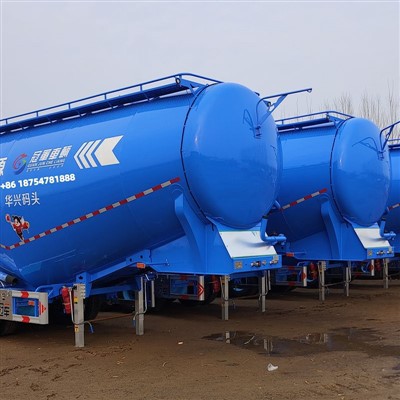 Welche Teile eines Schüttgut-Sattelzuges für Zement benötigen regelmäßige Wartung?